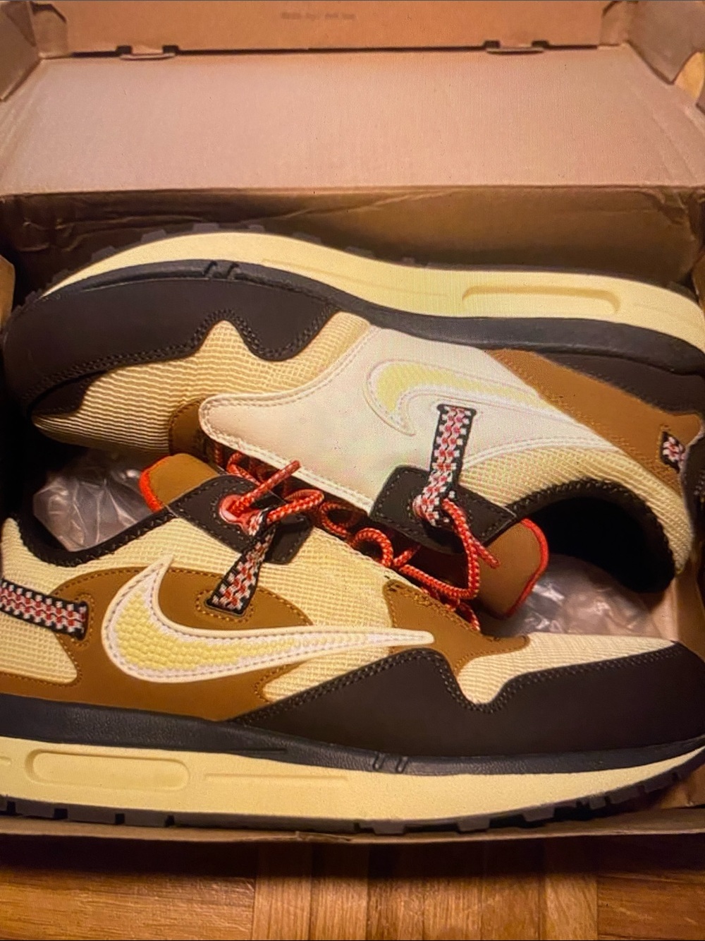 Nike Men’s Yellow, Brown & Black Trail Sneakers